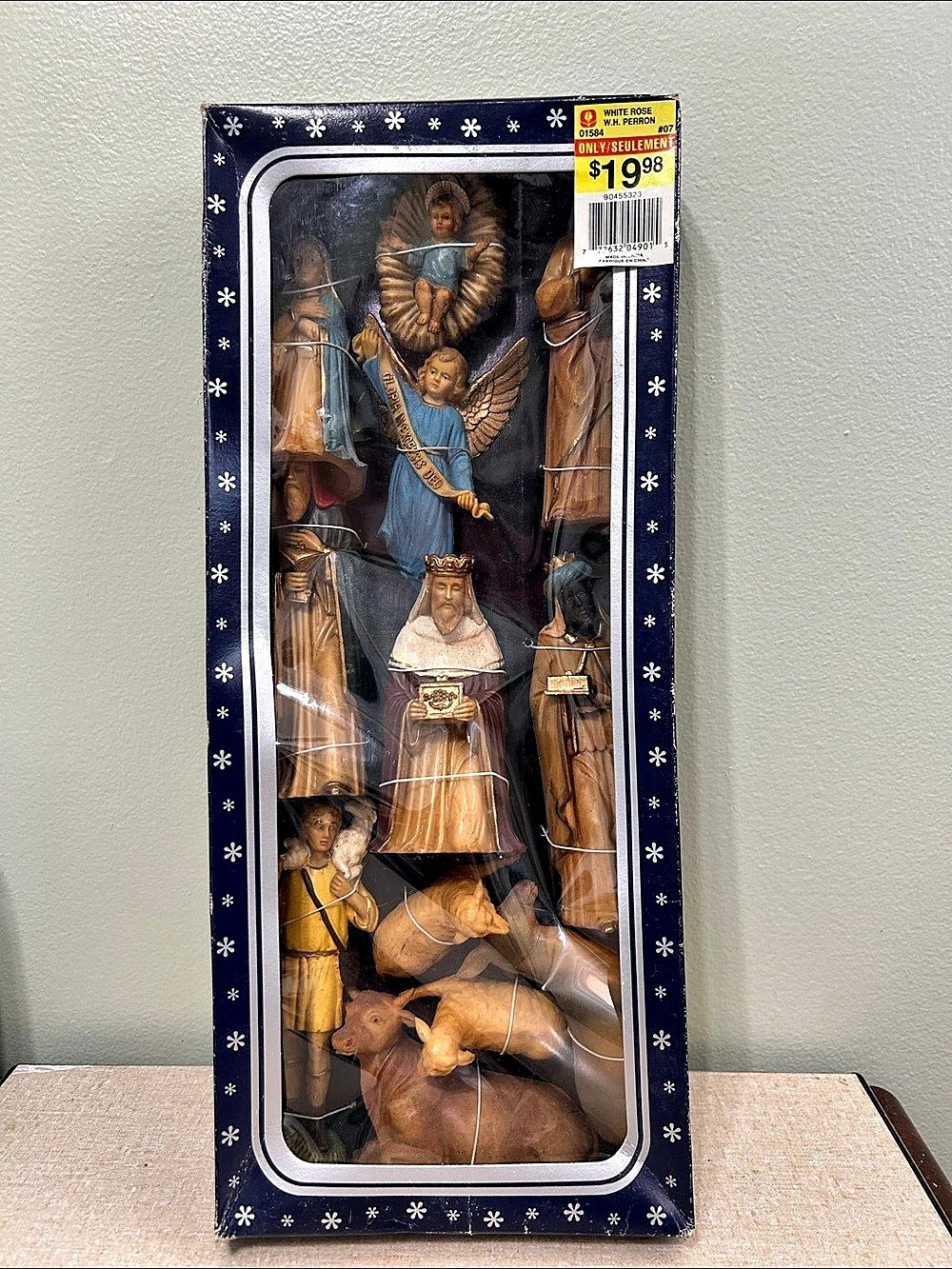 The Merton Company Merrilite 12-Piece Nativity Set